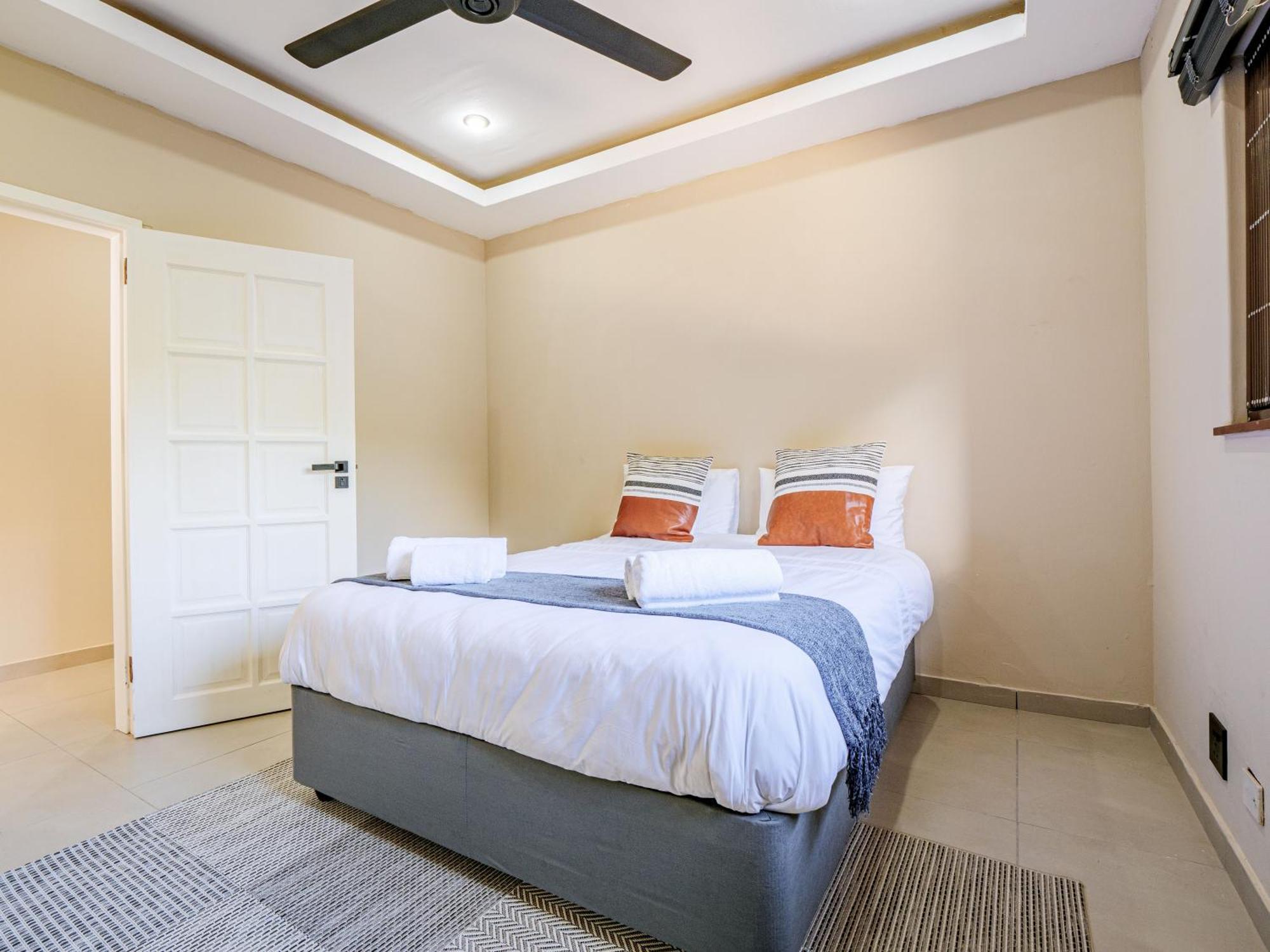 Villa One On Chelsea Durban Esterno foto
